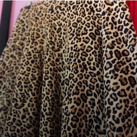90’s Style Leopard 🐆 Skater Mini Skirt Retro Playful Animal Print Women’s Small - Picture 2 of 3